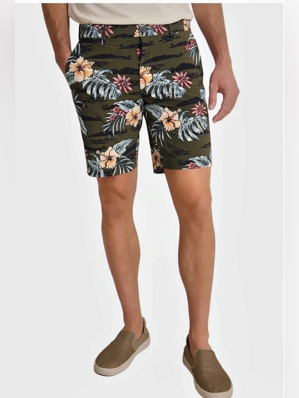 Tommy Bahama Chip Shot 9-Inch Isle Camo Floral IslandZone Shorts Size 36